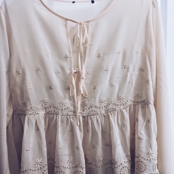 Sheer gorgeous top - Picture 5 of 6